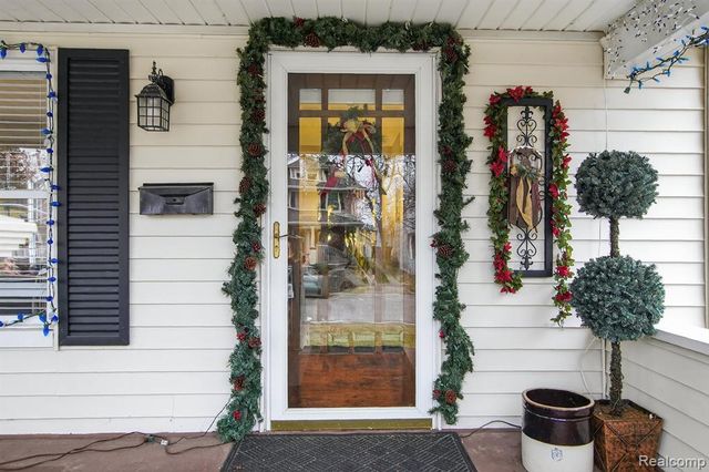 447 Maple Street, Wyandotte, MI 48192