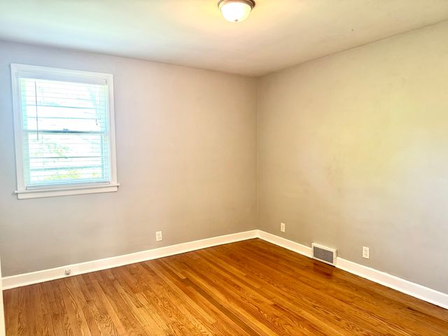 627 Woodward Avenue, Geneva, IL 60134