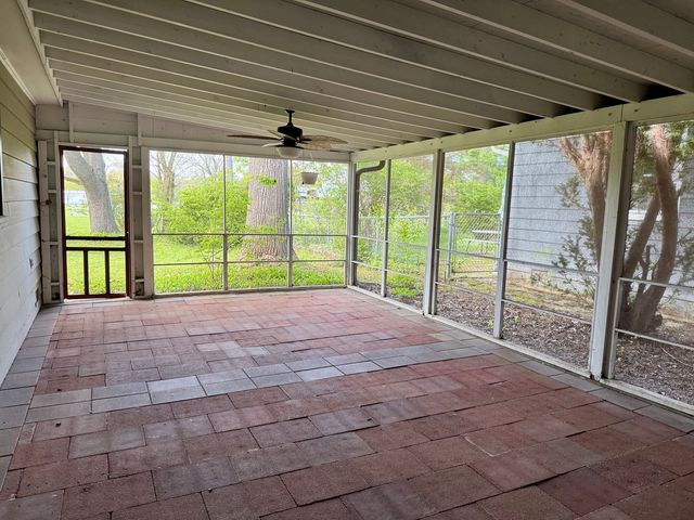 627 Woodward Avenue, Geneva, IL 60134