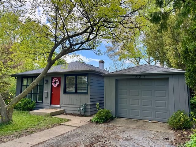 627 Woodward Avenue, Geneva, IL 60134