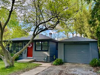 627 Woodward Avenue, Geneva, IL 60134