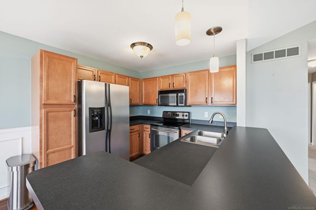 15449 Yale Drive, Clinton Township, MI 48038