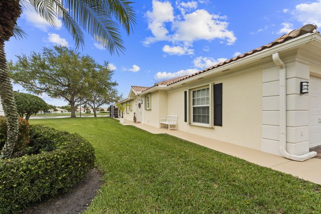 8233 Cozumel Lane, Wellington, FL 33414