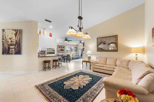 8233 Cozumel Lane, Wellington, FL 33414