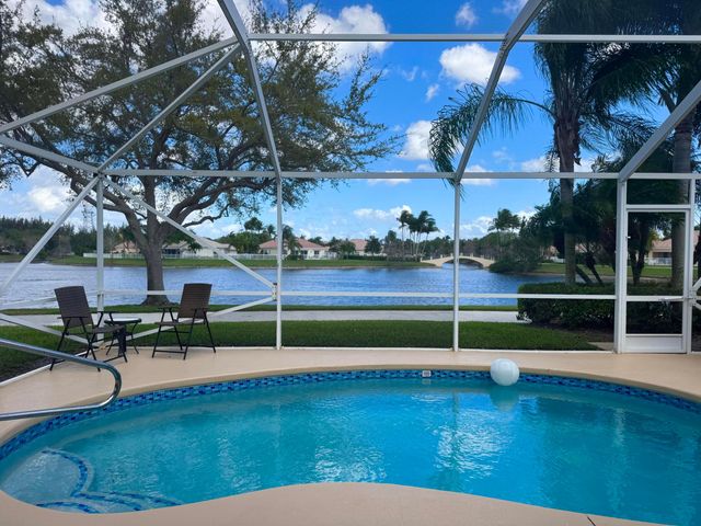 8233 Cozumel Lane, Wellington, FL 33414