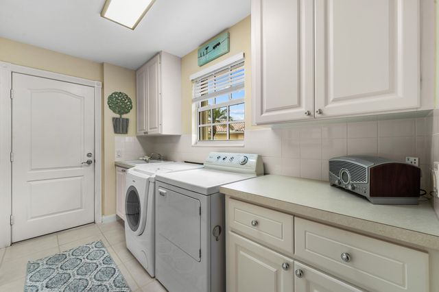 8233 Cozumel Lane, Wellington, FL 33414