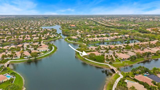 8233 Cozumel Lane, Wellington, FL 33414