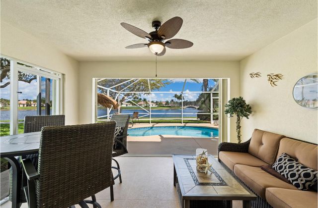 8233 Cozumel Lane, Wellington, FL 33414