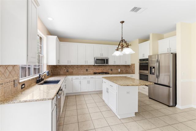 9527 Indigo Brush DR, Austin, TX 78726
