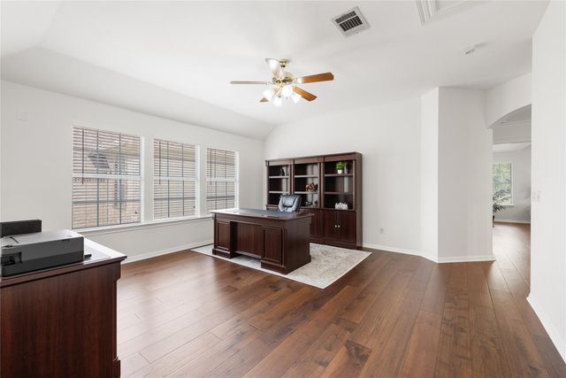 9527 Indigo Brush DR, Austin, TX 78726