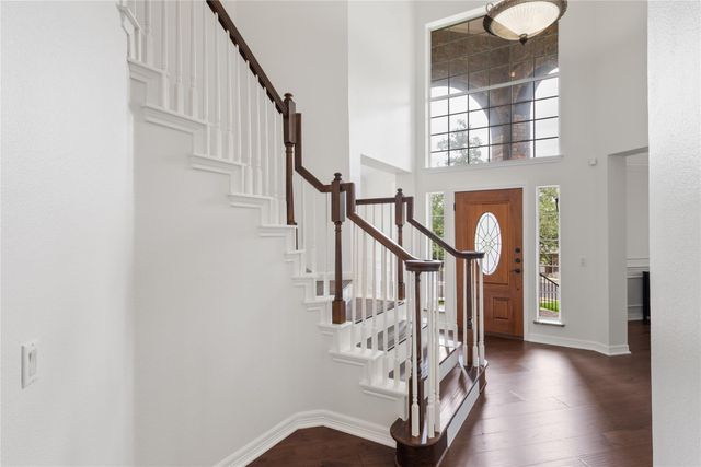 9527 Indigo Brush DR, Austin, TX 78726