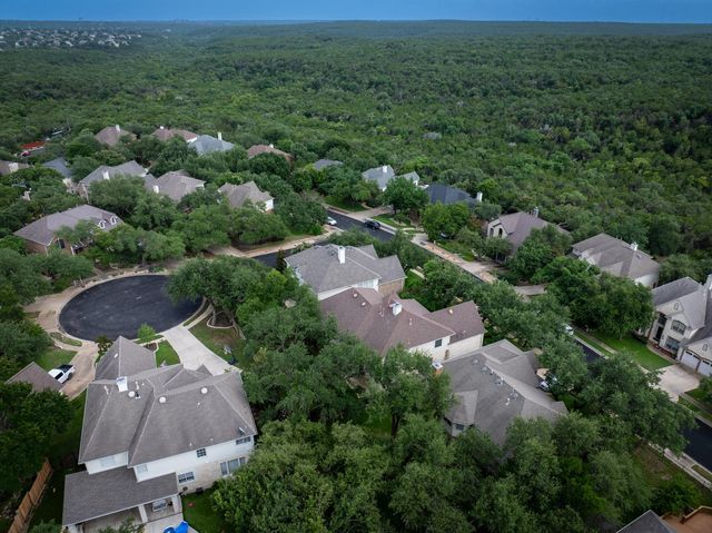 9527 Indigo Brush DR, Austin, TX 78726