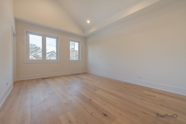 4017 N Albany Avenue, Chicago, IL 60618