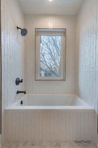 4017 N Albany Avenue, Chicago, IL 60618