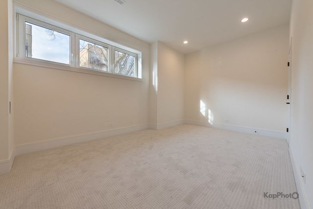 4017 N Albany Avenue, Chicago, IL 60618