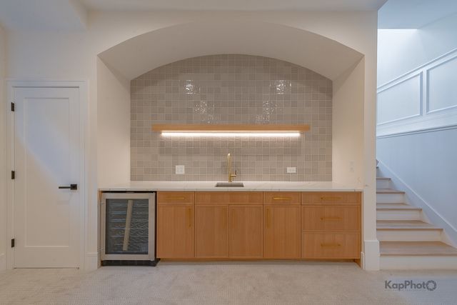 4017 N Albany Avenue, Chicago, IL 60618