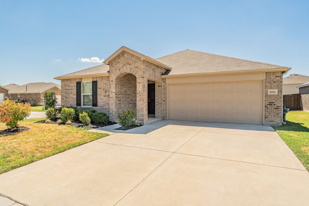 1001 Paso Fino Drive, Haslet, TX 76052 — exterior