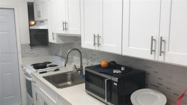 1019 NE 17th Ter 1, Fort Lauderdale, FL 33304