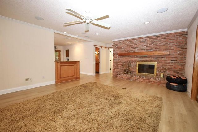 102 PINEVIEW CIRCLE, Altamonte Springs, FL 32714