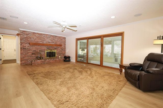 102 PINEVIEW CIRCLE, Altamonte Springs, FL 32714