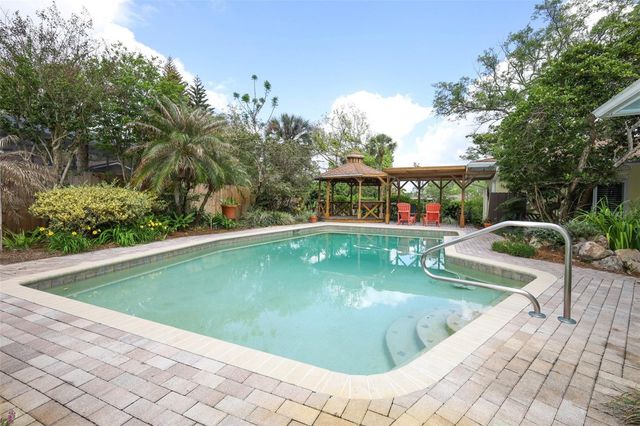 102 PINEVIEW CIRCLE, Altamonte Springs, FL 32714