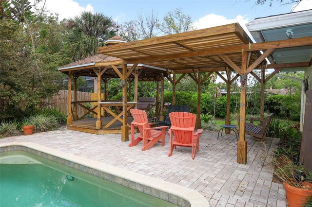102 PINEVIEW CIRCLE, Altamonte Springs, FL 32714