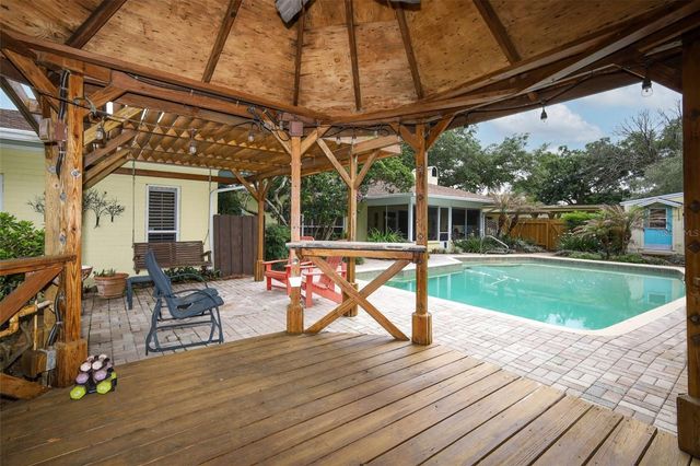 102 PINEVIEW CIRCLE, Altamonte Springs, FL 32714