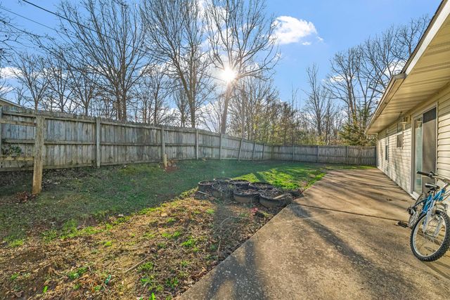 7299 Private Rd 1830, West Plains, MO 65775
