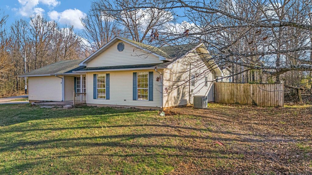 7299 Private Rd 1830, West Plains, MO 65775