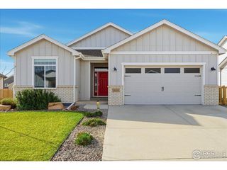 5039 Long Dr, Timnath, CO 80547