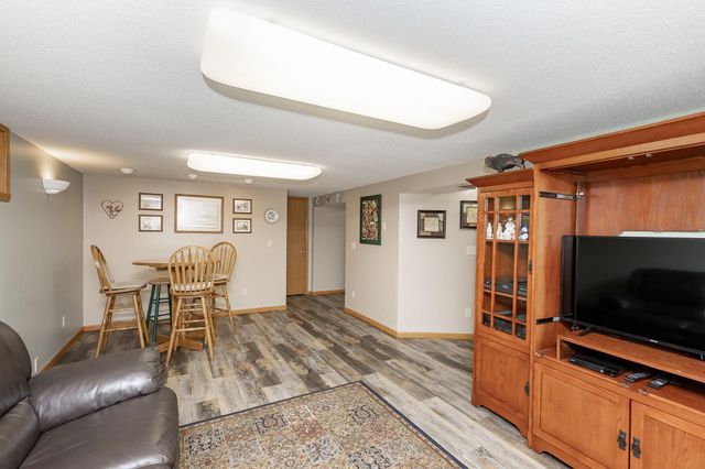 1731 Elm Street N, Fargo, ND 58102