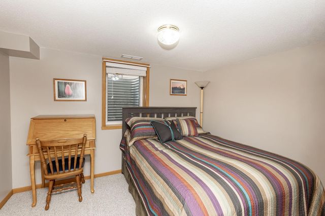 1731 Elm Street N, Fargo, ND 58102