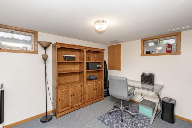 1731 Elm Street N, Fargo, ND 58102