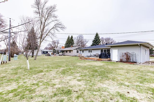 1731 Elm Street N, Fargo, ND 58102