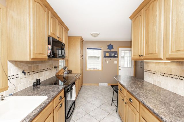 1731 Elm Street N, Fargo, ND 58102