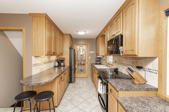 1731 Elm Street N, Fargo, ND 58102