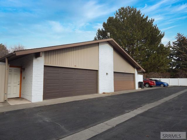 1429 Three Fountains Drive, Idaho Falls, ID 83404