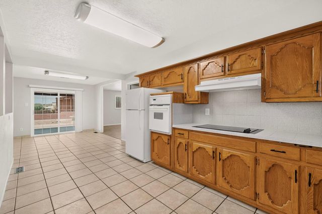 1200 Cielo Vista Del Sur, Corrales, NM 87048