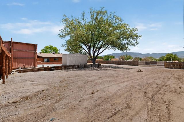 1200 Cielo Vista Del Sur, Corrales, NM 87048