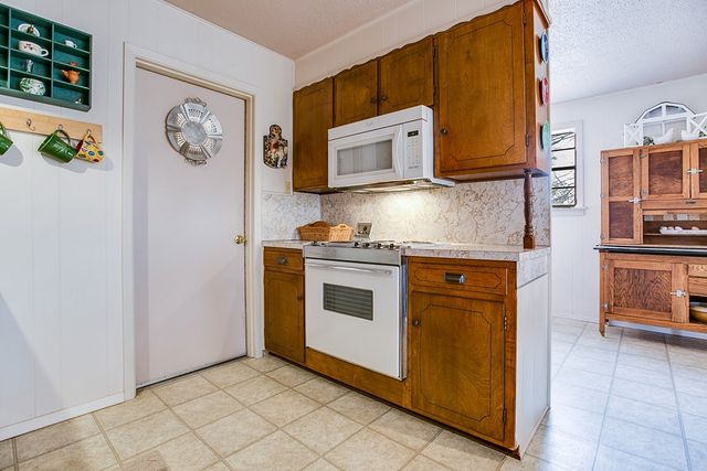 200 Sharp Avenue, Ballinger, TX 76821