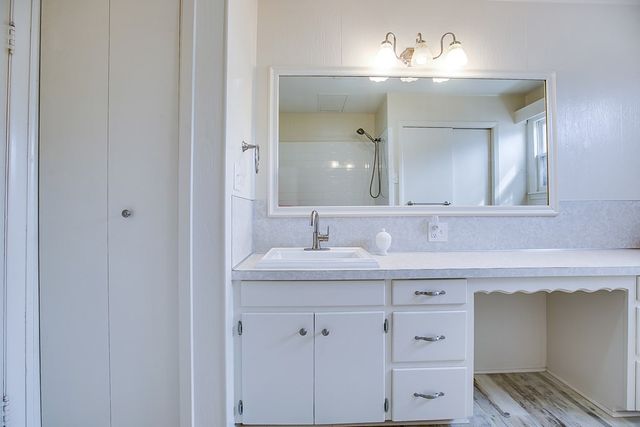 200 Sharp Avenue, Ballinger, TX 76821