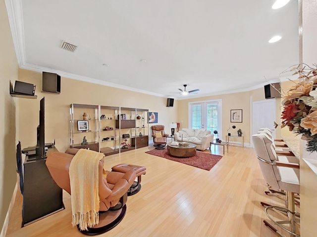 8609 ALEXANDRA ARBOR LANE, Temple Terrace, FL 33637