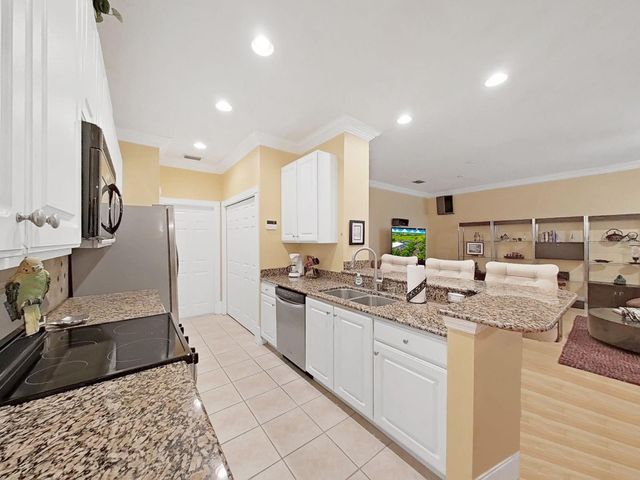 8609 ALEXANDRA ARBOR LANE, Temple Terrace, FL 33637