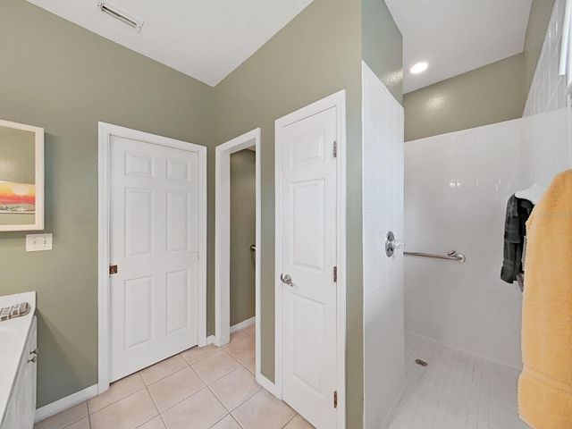 8609 ALEXANDRA ARBOR LANE, Temple Terrace, FL 33637