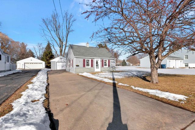 228 ALLEN AVENUE, Oshkosh, WI 54901