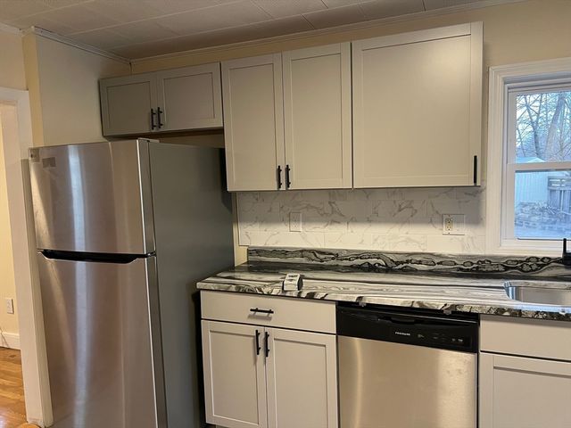 75 Sladen Street, Dracut, MA 01826