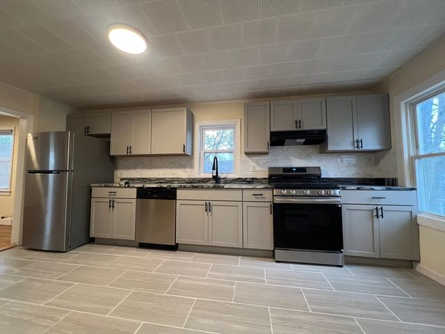 75 Sladen Street, Dracut, MA 01826