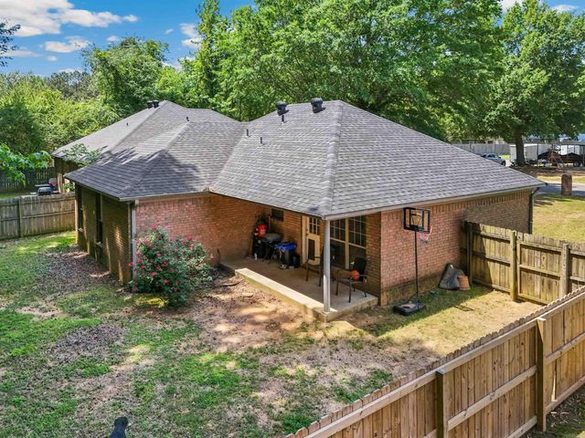 13 Thomas Circle, Greenbrier, AR 72058