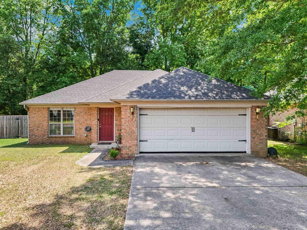 13 Thomas Circle, Greenbrier, AR 72058