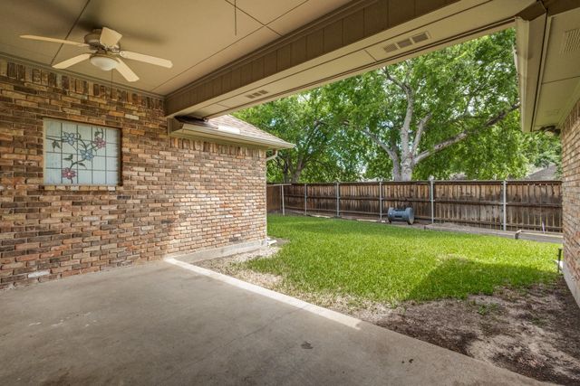 2429 E Windsor Drive, Denton, TX 76209